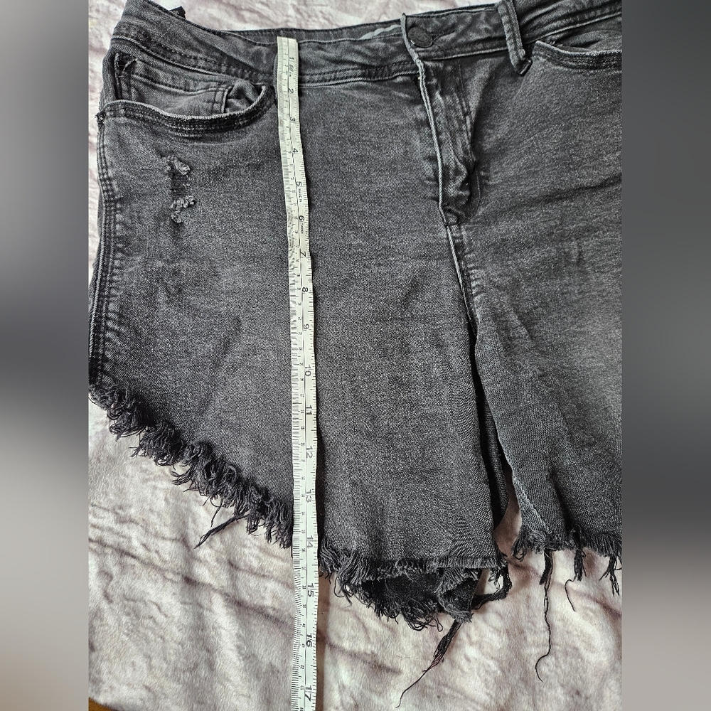 Seven7 Legging Shorts Black Jean Size 14 Womens - Picture 3 of 15